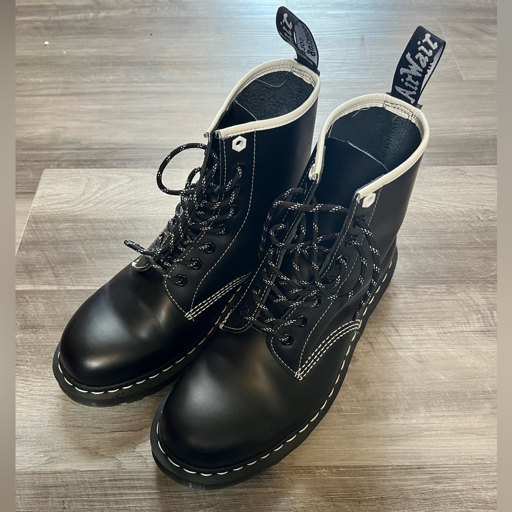 Dr Martens Special Edition 1460 White-Trim Boot